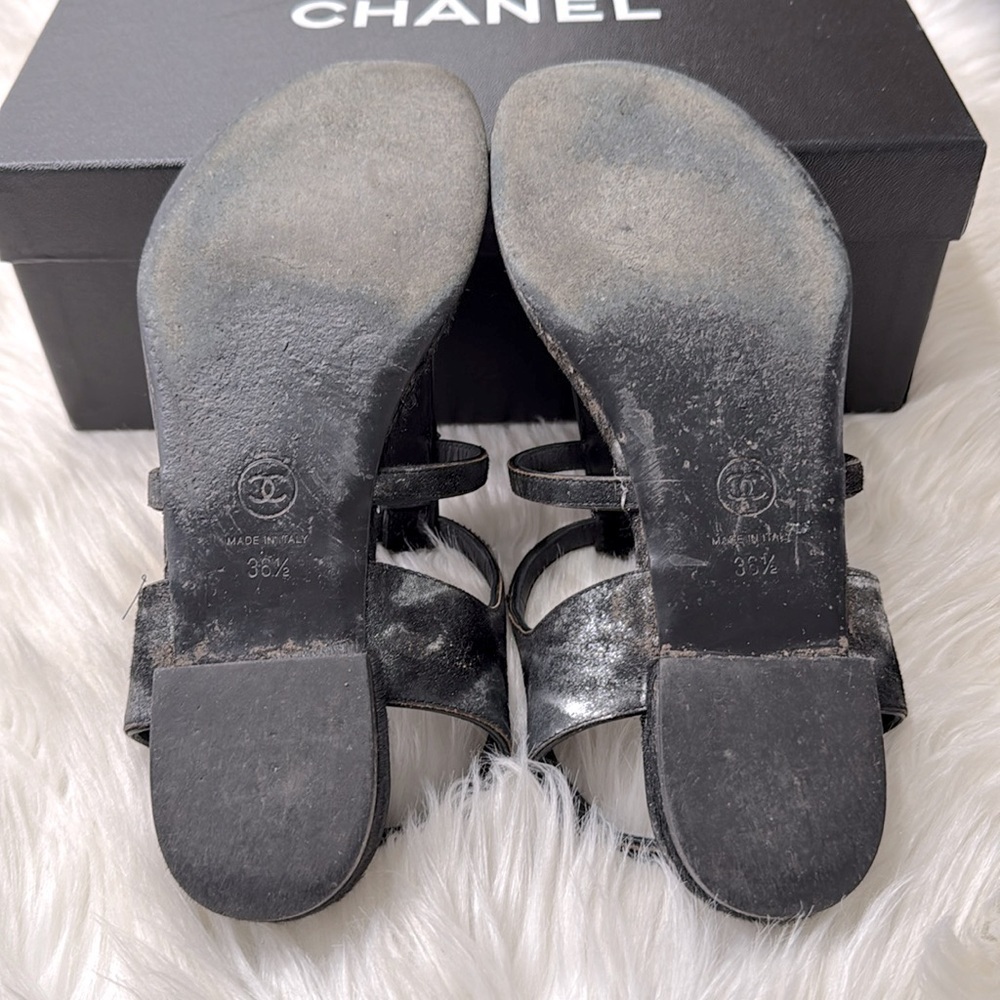 CHANEL Interocking CC Logo T-Strap Sandals - Picture 13 of 16